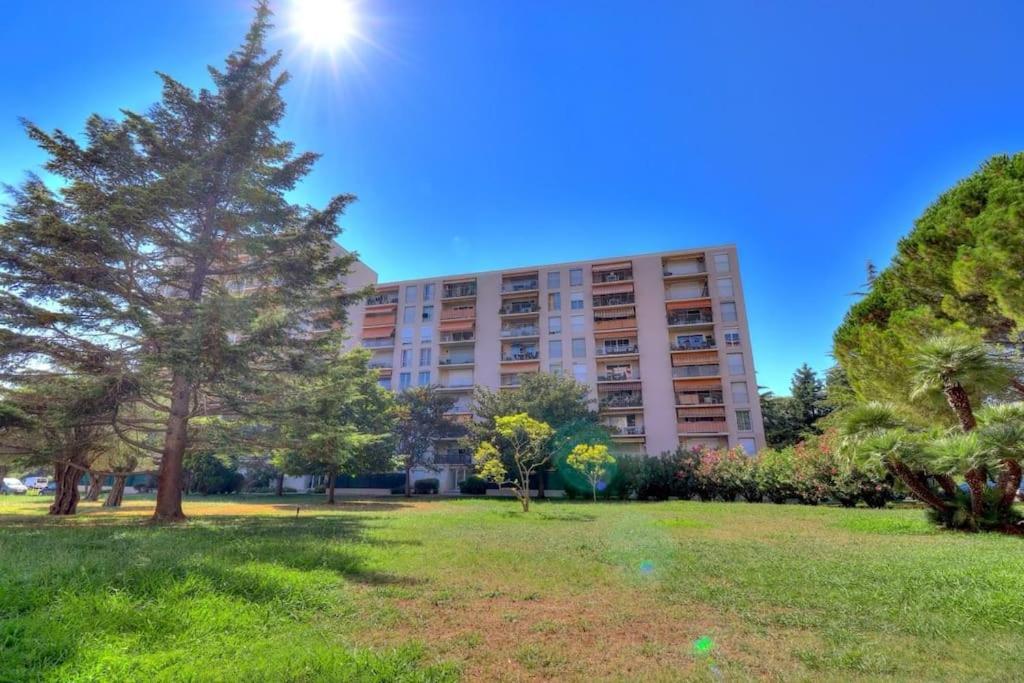 Charmant Studio Renove A Antibes, Plage A 10 Min A Pied Exterior foto
